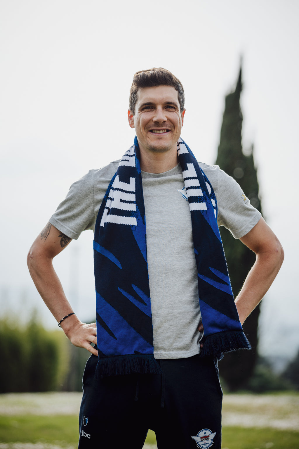 Scarf I The Wolfpack